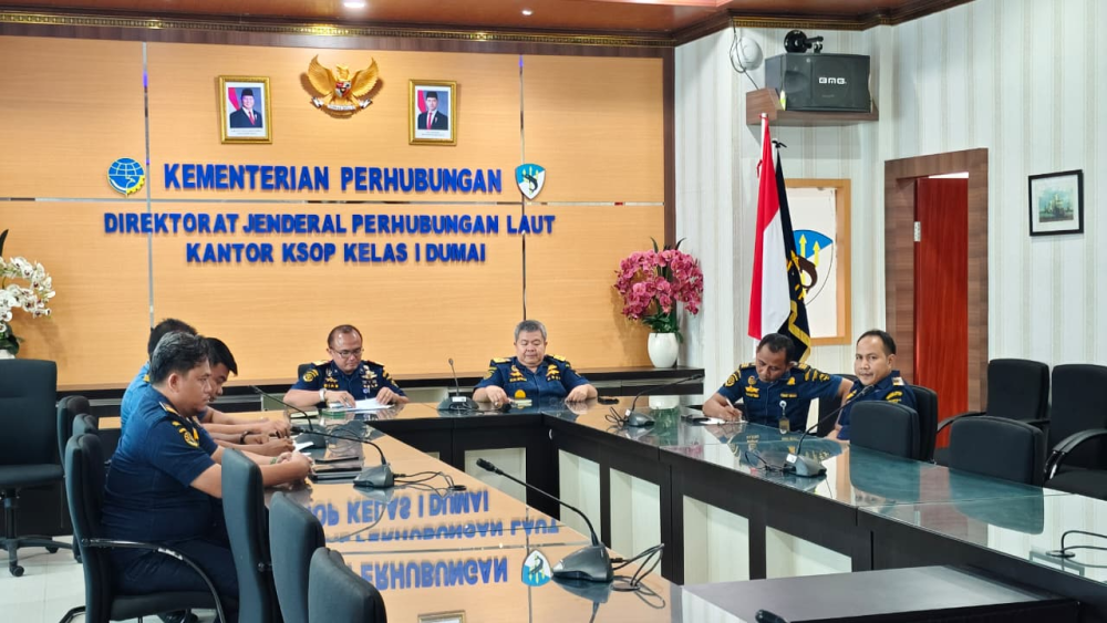Kantor KSOP Kelas I Dumai melakukan Kegiatan Sosialisasi Keputusan Direktur Jenderal Perhubungan Laut Nomor KP.DJPL 408 Tahun 2025 tentang Petunjuk Pelaksanaan Pengenaan Tarif Penerimaan Negara Bukan Pajak (PNBP) Atas pengawasan Kegiatan Bongkar Muat Bara