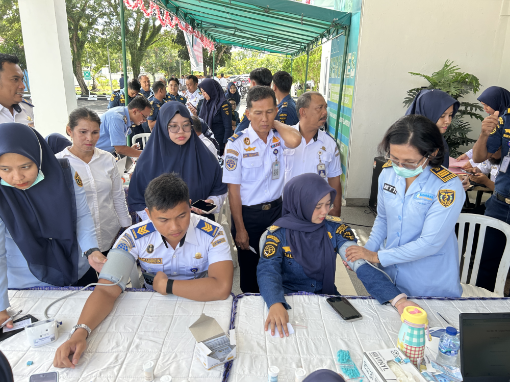Dalam Rangka Memperingati Hari Perhubungan Nasional Tahun 2025 Kantor KSOP Kelas I Dumai Mengikuti Kegiatan Bakti Sosial Pemeriksaan Kesehatan Gratis Di Distrik Navigasi Tipe A Kelas I Dumai
