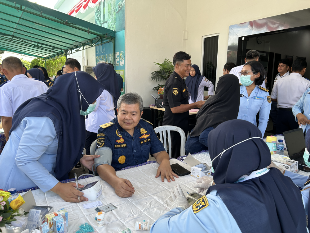 Dalam Rangka Memperingati Hari Perhubungan Nasional Tahun 2025 Kantor KSOP Kelas I Dumai Mengikuti Kegiatan Bakti Sosial Pemeriksaan Kesehatan Gratis Di Distrik Navigasi Tipe A Kelas I Dumai