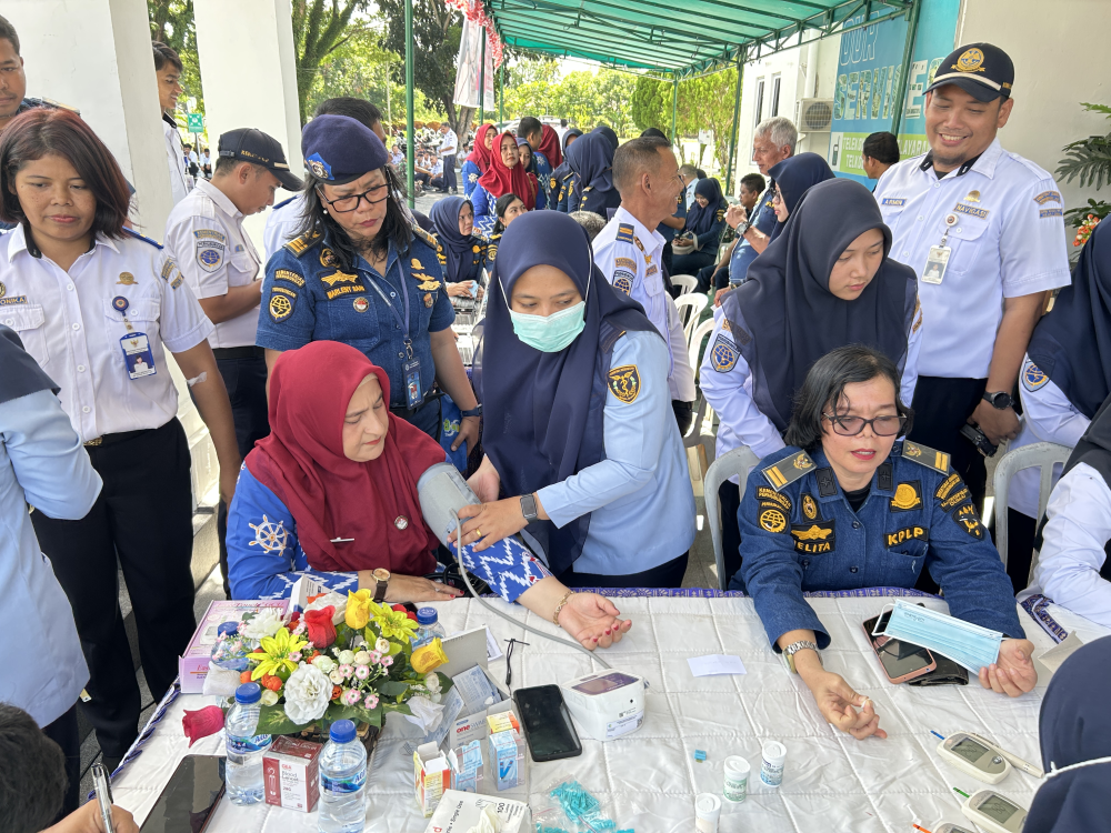 Dalam Rangka Memperingati Hari Perhubungan Nasional Tahun 2025 Kantor KSOP Kelas I Dumai Mengikuti Kegiatan Bakti Sosial Pemeriksaan Kesehatan Gratis Di Distrik Navigasi Tipe A Kelas I Dumai