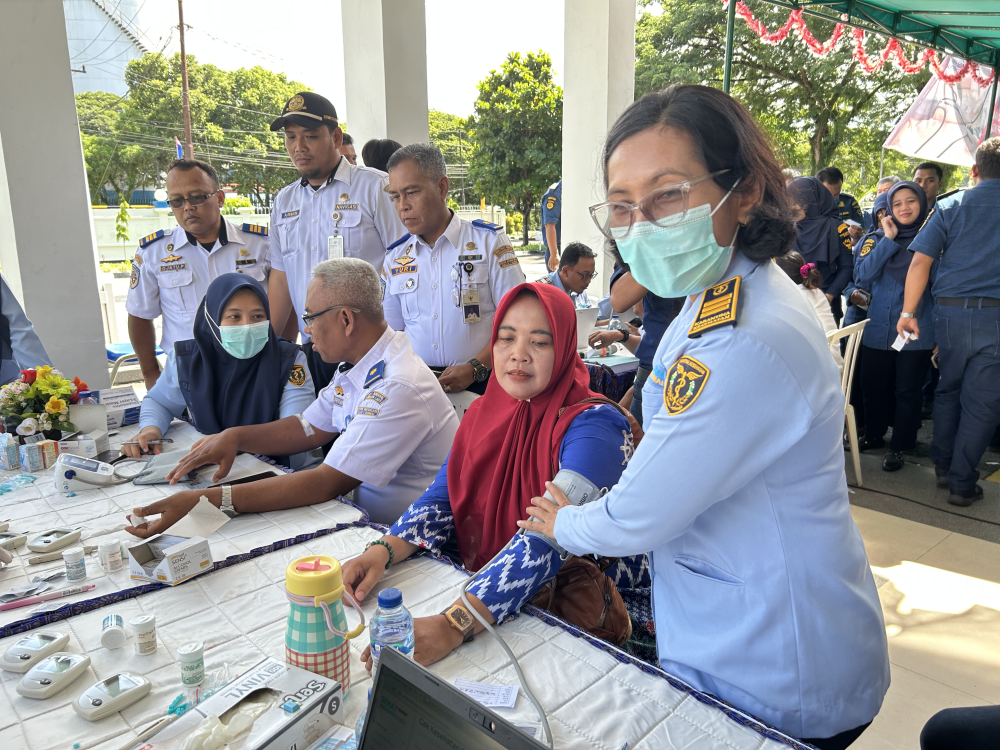 Dalam Rangka Memperingati Hari Perhubungan Nasional Tahun 2025 Kantor KSOP Kelas I Dumai Mengikuti Kegiatan Bakti Sosial Pemeriksaan Kesehatan Gratis Di Distrik Navigasi Tipe A Kelas I Dumai