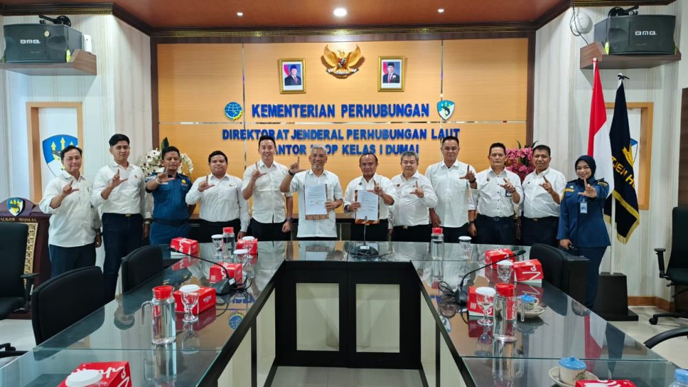 Penandatanganan Adendum Perjanjian Kerja Sama Antara Kantor Kesyahbandaran dan Otoritas Pelabuhan Kelas I Dumai dengan PT. Kawasan Industri Dumai Tentang Penggunaan Perairan di Terminal Khusus PT. Kawasan Industri Dumai