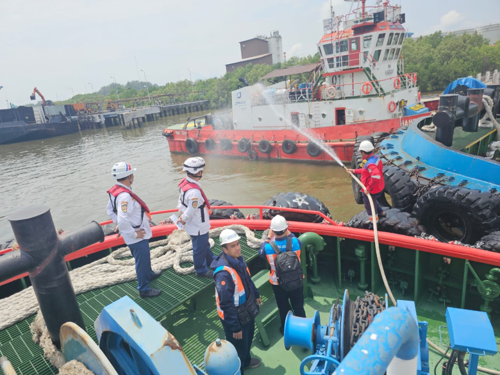 Rapat Pemeriksaan Fisik dan Verifikasi Dokumen Sarana dan Prasarana Pemanduan Kapal PT Pelabuhan Indonesia (Persero) dan Peninjauan Lapangan Dalam Rangka Perluasan Perairan Wajib Pandu (PWP) Kelas I Dumai Pelabuhan Dumai.