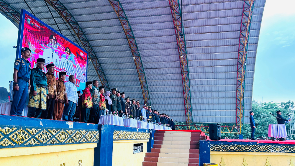 KANTOR KSOP KELAS I DUMAI MENGIKUTI UPACARA DALAM RANGKA MEMPERINGATI HARI KESAKTIAN PANCASILA TAHUN 2025 DI LAPANGAN TAMAN BUKIT GELANGGANG KOTA DUMAI