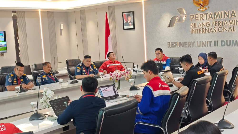 KANTOR KSOP KELAS I DUMAI MENDAMPINGI  TIM DIREKTORAT KPLP MELAKSANAKAN VERIFIKASI LAPANGAN PEMENUHAN PERSYARATAN PENANGGULANGAN PENCEMARAN  PT KILANG PERTAMINA INTERNASIONAL RU II DUMAI