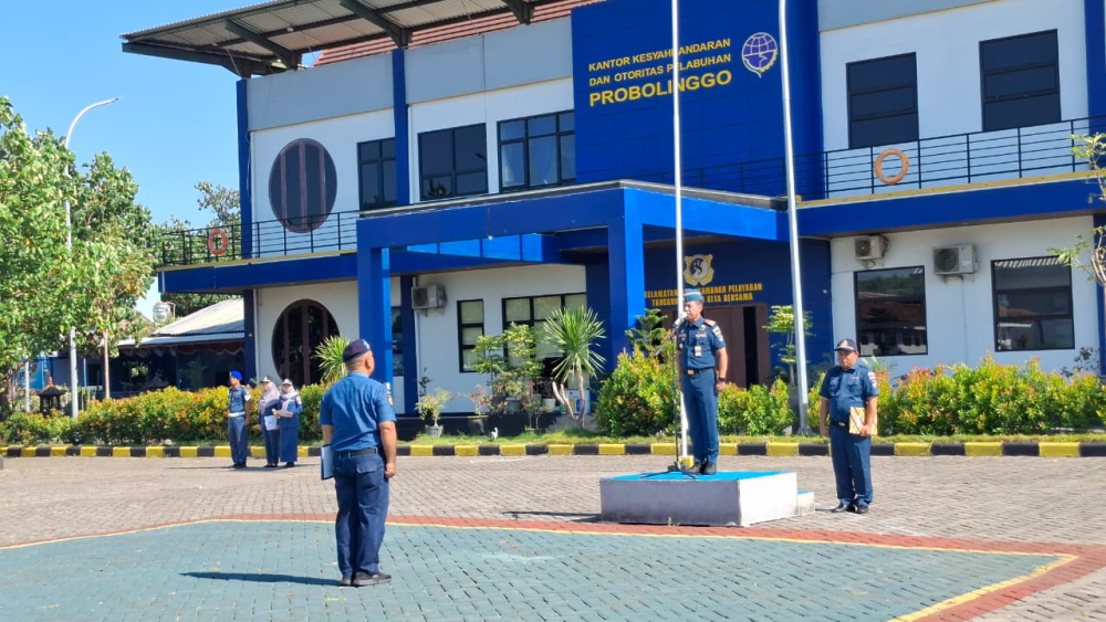 Kepala KSOP Kelas IV Probolinggo tekankan Pegawai ASN agar selalu berdisiplin, teliti, dan tidak sembrono.