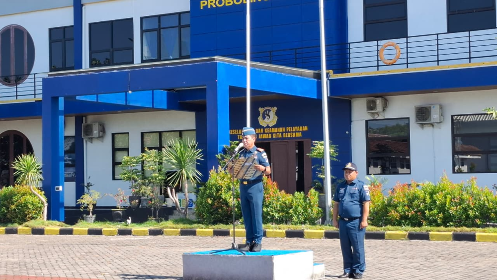 Kepala KSOP Kelas IV Probolinggo tekankan Pegawai ASN agar selalu berdisiplin, teliti, dan tidak sembrono.
