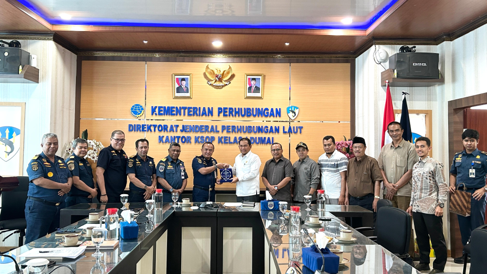 KONSULTASI/STUDI BANDING DPRD KABUPATEN AGAM DI KANTOR KSOP KELAS I DUMAI