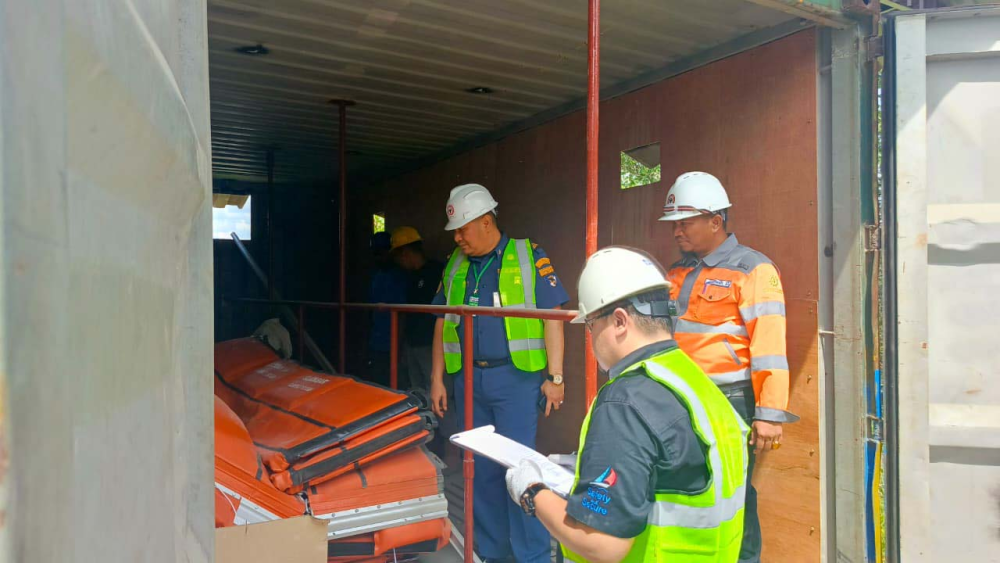 KANTOR KSOP KELAS I DUMAI MELAKUKAN PENDAMPINGAN DALAM RANGKA TINDAK LANJUT PENILAIAN PERSYARATAN PENANGGULANGAN PENCEMARAN, YANG DILAKUKAN OLEH DIREKTORAT KPLP DI TERSUS PT SEMEN PADANG - UNIT PABRIK DUMAI