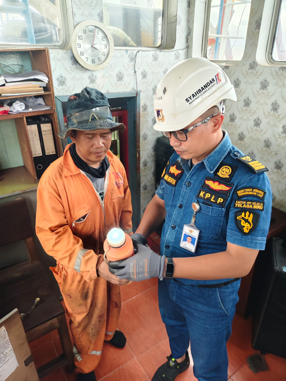 “Alarm Darurat Tak Berfungsi, Kapal TB GSI dan TK GJS Dapat Catatan Saat Diperiksa Petugas Ujung Piring”