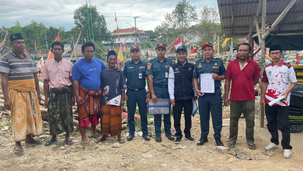 Sebanyak 35 kapal berhasil diukur dan 27 kapal diverifikasi serta di-endorsement Pas Kecil oleh Tim Ahli Ukur Kapal (AUK) Kantor UPP Kelas III Telaga Biru di wilayah Tamberu dan Pasean,
