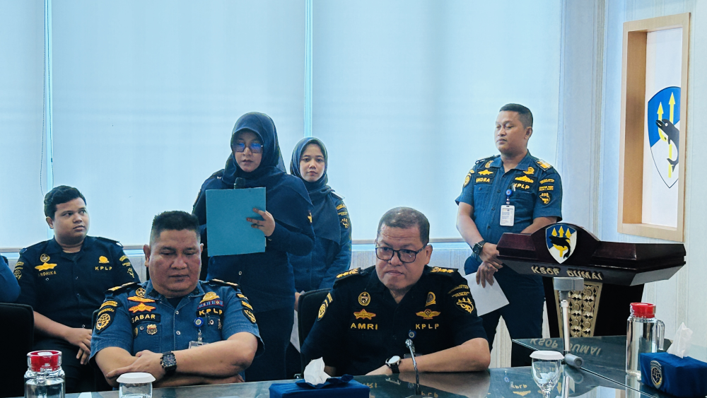 PELEPASAN PURNA BAKTI KEPALA SEKSI BIMBINGAN USAHA KEPELABUHANAN KANTOR KSOP KELAS I DUMAI