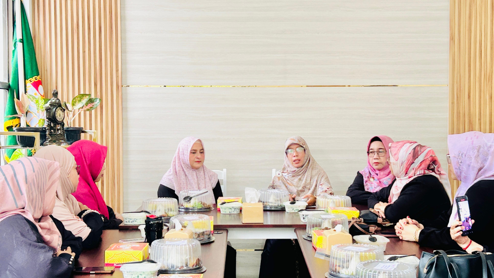 PERTEMUAN RUTIN BULANAN DHARMA WANITA PERSATUAN KANTOR KSOP KELAS I DUMAI