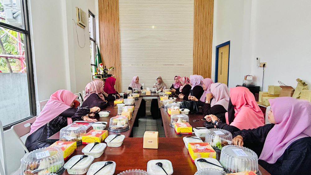 PERTEMUAN RUTIN BULANAN DHARMA WANITA PERSATUAN KANTOR KSOP KELAS I DUMAI