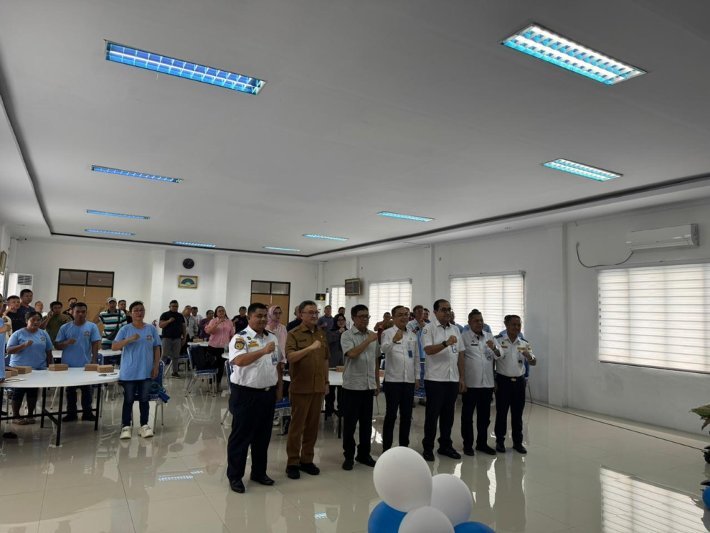 Mengikuti Diskusi Pemangku Kepentingan Tata Kelola Perikanan Tangkap di Sulawesi Utara