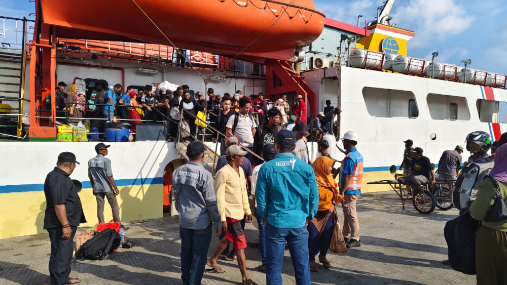 Maksimalkan pengawasan dan pelayanan di pelabuhan saat akhir pekan, KSOP Kelas IV Kalianget mempersiapkan libur Nataru 2025/2026