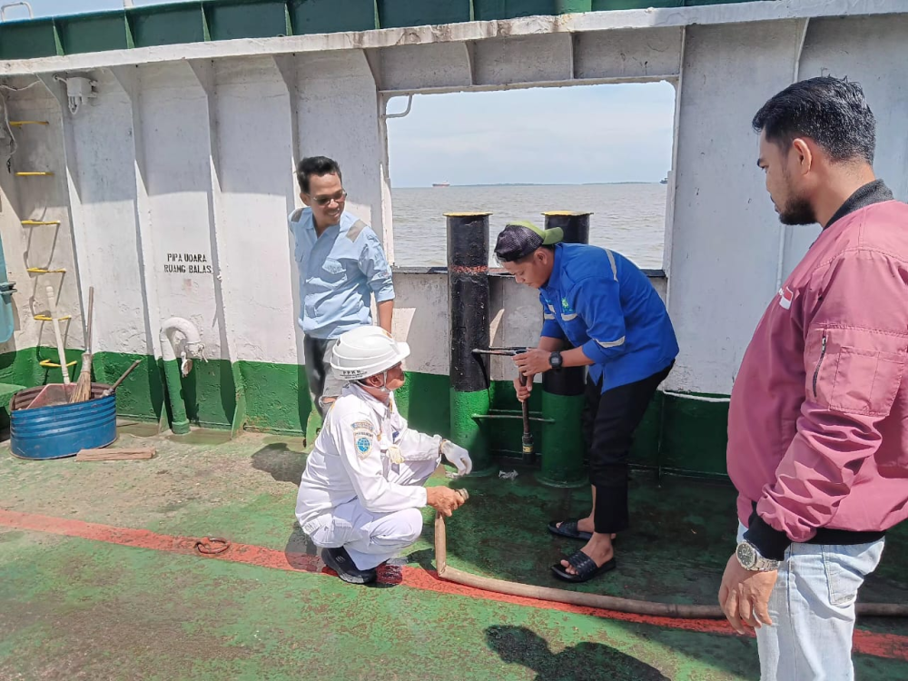 KANTOR KSOP KELAS I DUMAI MELAKUKAN UJI KELAIKLAUTAN KAPAL PENUMPANG DALAM RANGKA PERSIAPAN ANGKUTAN LAUT NATAL 2025 DAN TAHUN BARU 2026