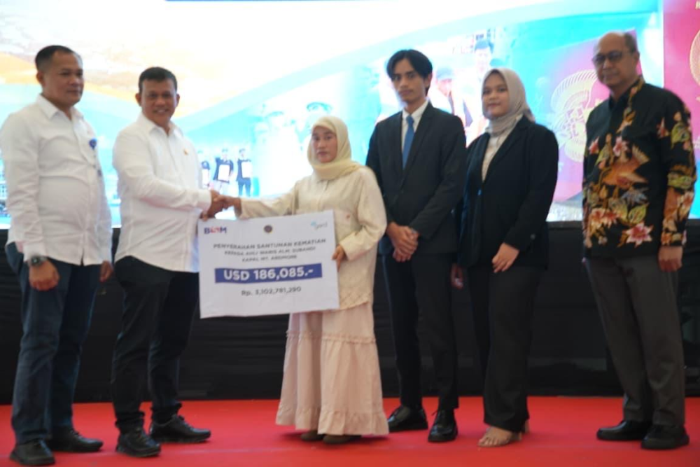Kemenhub Fasilitasi Penyerahan Asuransi dan Pemulangan Jenazah Pelaut Indonesia