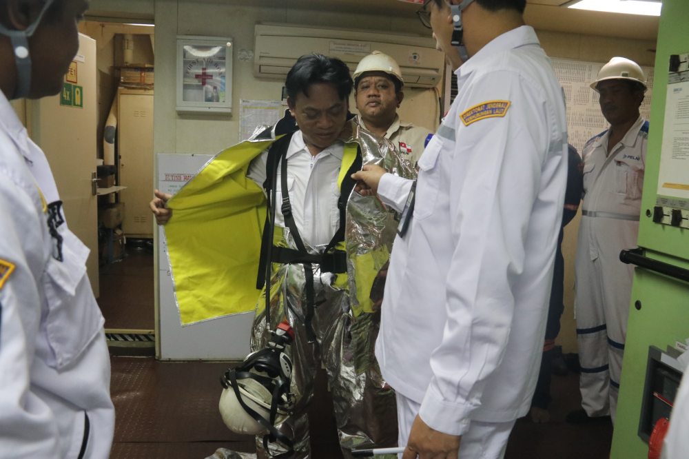 Kemenhub Lakukan Uji Petik Kapal di Makassar Menjelang Angkutan Nataru, Pastikan Keselamatan Pelayaran Jadi Prioritas Utama