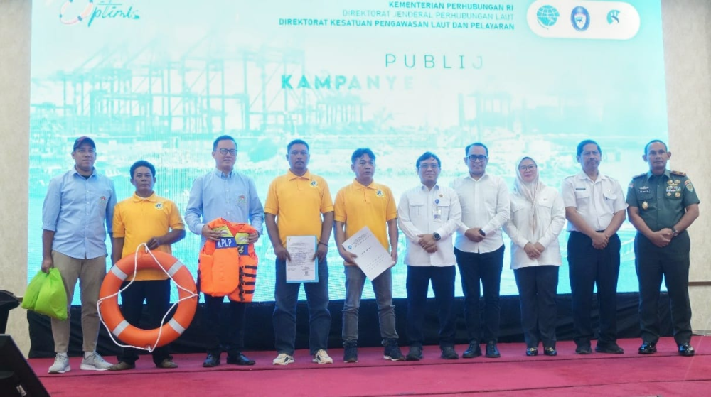 Gelar Kampanye Keselamatan Pelayaran di Banten, Kemenhub Bagikan Ribuan Alat Keselamatan, Pas Kecil, dan Buku Pelaut
