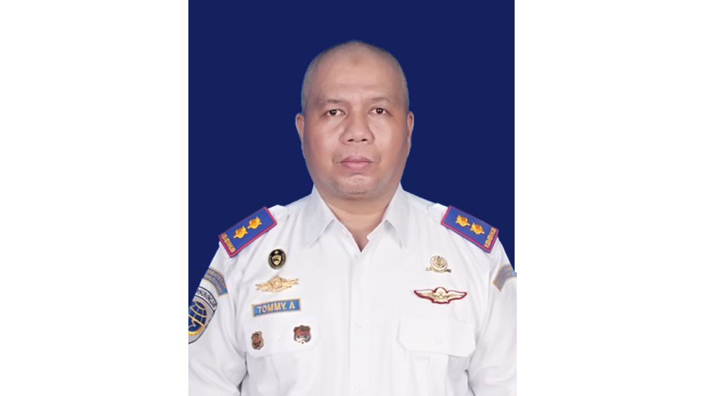 DUMAI (24/11) -  Profil Pejabat Struktural, Kepala Seksi Perencanaan dan Pembangunan Kantor Kesyahbandaran dan Otoritas Pelabuhan Kelas I Dumai, DR. Capt. TOMMY ARONDA, S.Sit, M.Si., M.Mar.