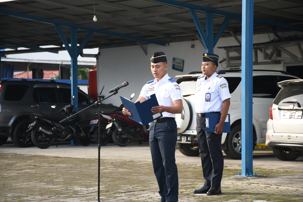 Pimpin Apel Pagi, Kabid SBNP Disnav Samarinda Tekankan Disiplin dan Peningkatan Kinerja Tahun 2025