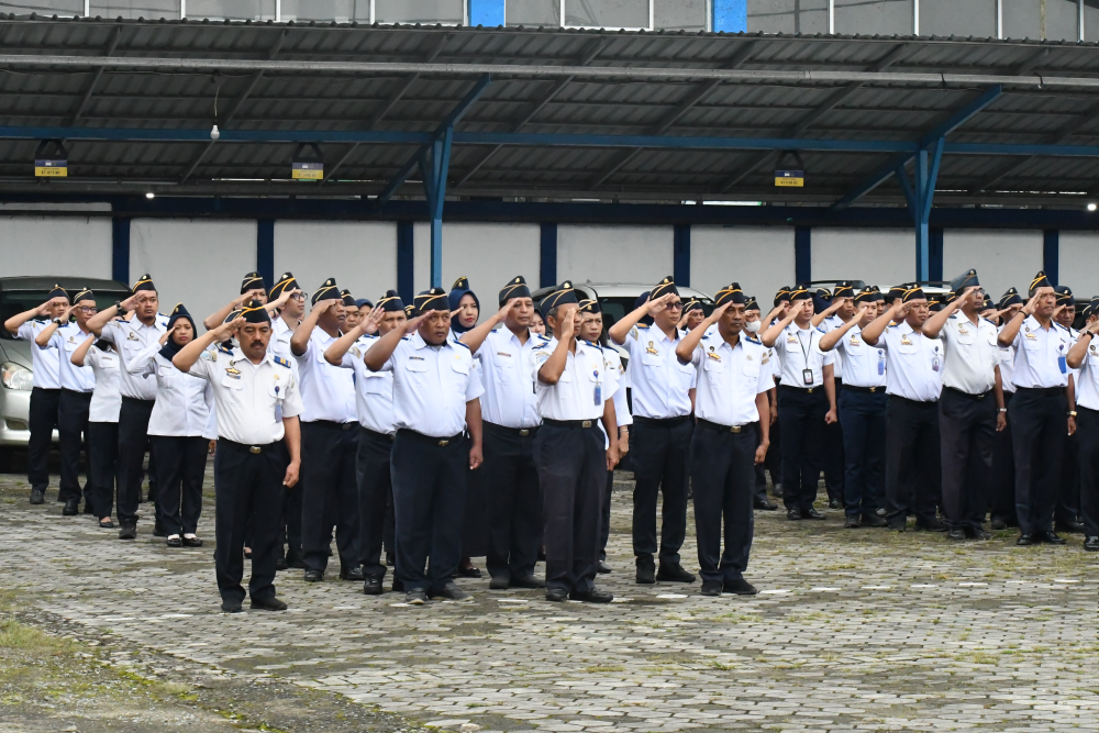 Pimpin Apel Pagi, Kabid Alur Disnav Samarinda Tekankan Percepatan Pelaporan LHKPN, LHKASN, dan Penyusunan SKP