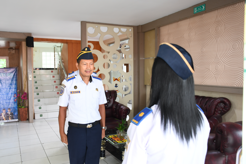Kabag TU Pimpin Apel Pagi, Tekankan Disiplin Kehadiran dan Rasa Syukur dalam Bekerja