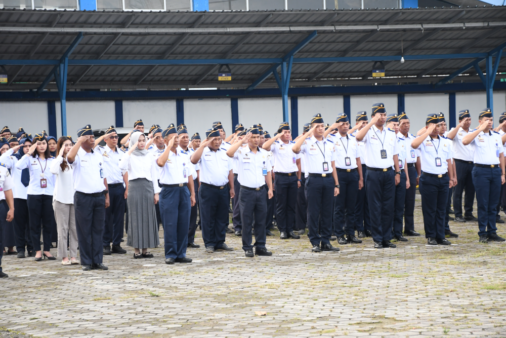 Pimpin Apel Pagi, Kabag TU Disnav Samarinda Sampaikan Arahan Inpres No. 1 Tahun 2025 Terkait Efisiensi APBN