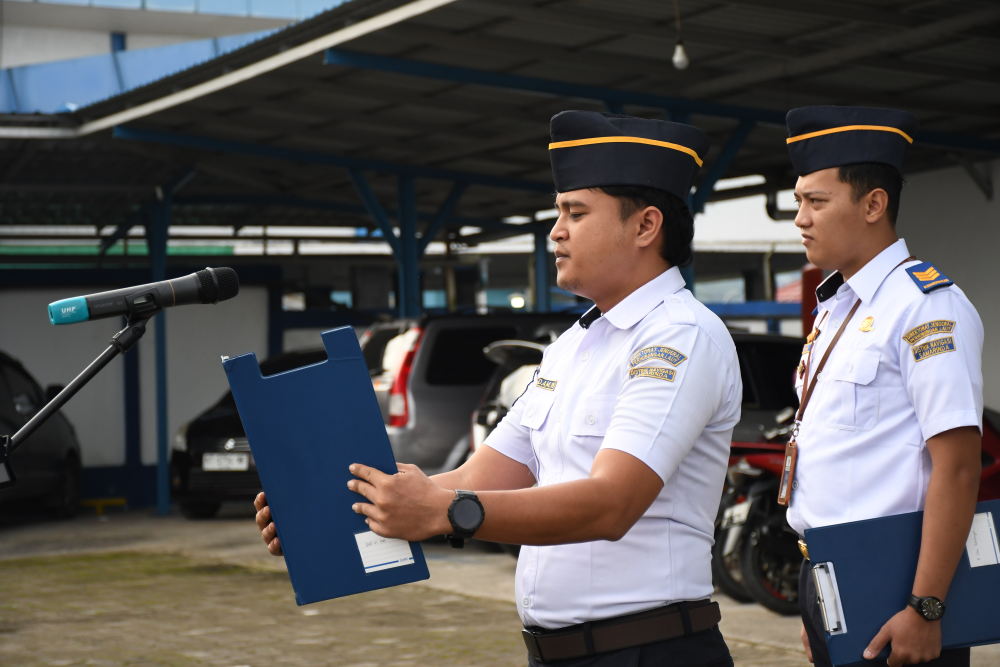 Pimpin Apel Pagi, Kabag TU Disnav Samarinda Sampaikan Arahan Inpres No. 1 Tahun 2025 Terkait Efisiensi APBN