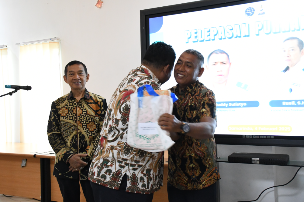 Penuh Haru, Kadisnav Samarinda Lepas Dua Pegawai Purnabakti dengan Pengabdian Puluhan Tahun
