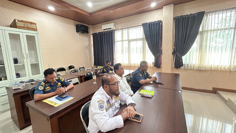 Penetapan Standar Kinerja Pelayanan Operasional Jasa Pemanduan dan Penundaan Kapal PT Bahari Pelabuhan Indonesia