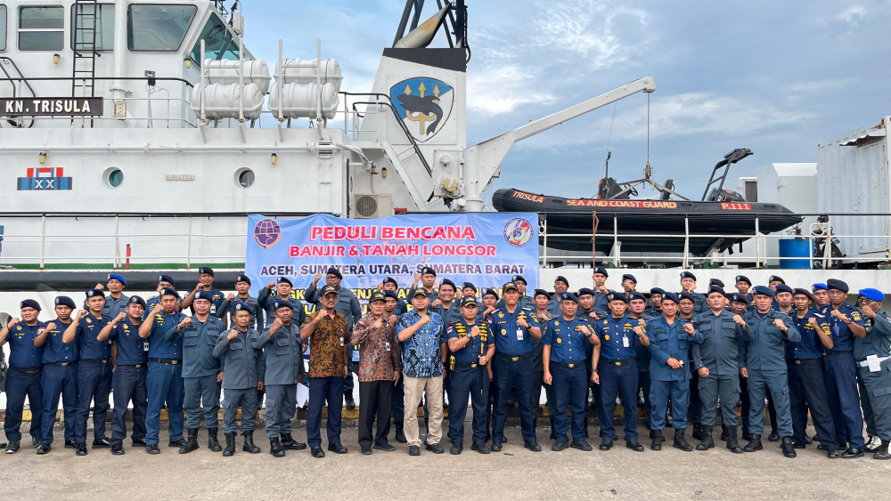 Pendistribusian Logistik ke kapal Negara KN. Trisula-P.111 Untuk Korban Banjir dan Tanah Longsor di Wilayah Sumatera.