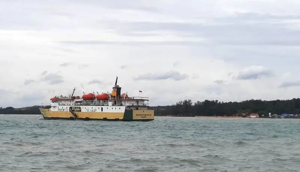 Cuaca Ekstrem, KSOP Tunda Pelayaran MV VOC.Batavia dan Kapal Barang dari Tanjungpinang ke Letung, Tarempa, dan Tambelan