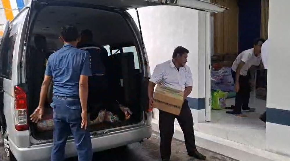 KSOP Kelas IV Probolinggo Mengirimkan Bantuan Logistik untuk Korban Banjir Aceh, Sumatera Utara, Dan Sumatera Barat