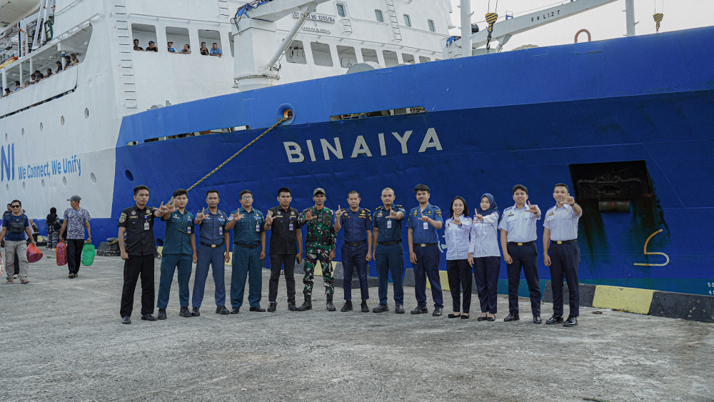 KSOP Kelas IV Garongkong Lakukan Pengawasan KM. Binaiya dan Persiapan Posko Angkutan Laut Natal 2025 dan Tahun Baru 2026 di Pelabuhan Awerange