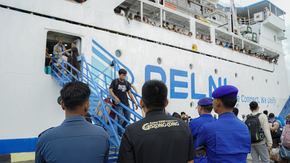 KSOP Kelas IV Garongkong Lakukan Pengawasan KM. Binaiya dan Persiapan Posko Angkutan Laut Natal 2025 dan Tahun Baru 2026 di Pelabuhan Awerange