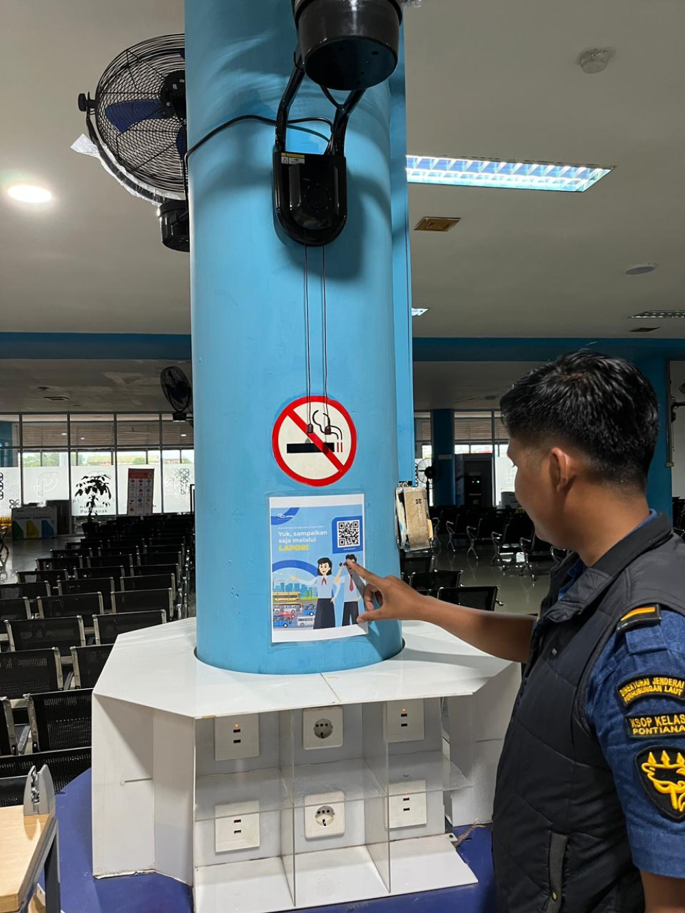Pemasangan Kode QR SP4N-LAPOR dan Survey Kepuasan Masyarakat