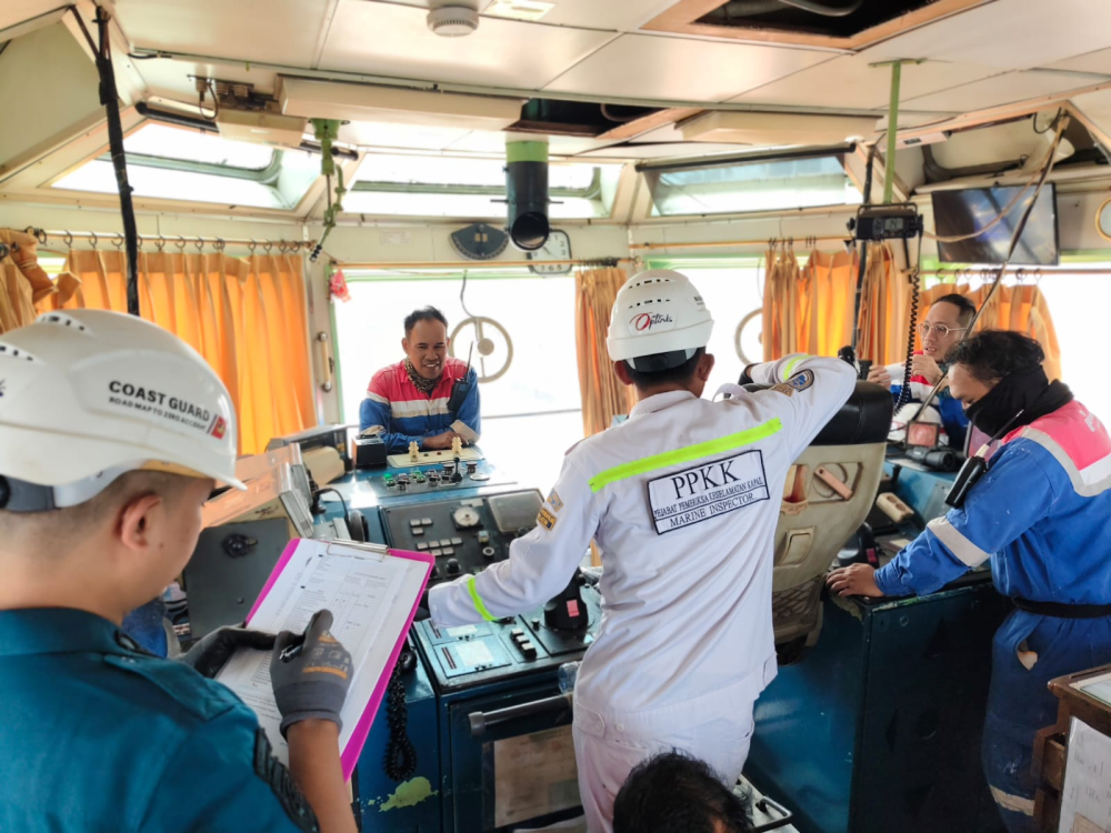 “Bukan Sekadar Ceklis: Dock Adiluhung Jadi Titik Tegas Keselamatan Laut”