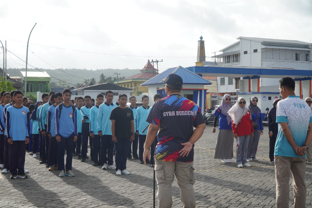 Kantor UPP Selayar Dukung Gerakan Indonesia ASRI melalui Giat Bersih Pantai
