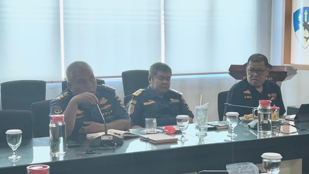 Rapat Evaluasi Kinerja Bulanan Kantor KSOP Kelas I Dumai