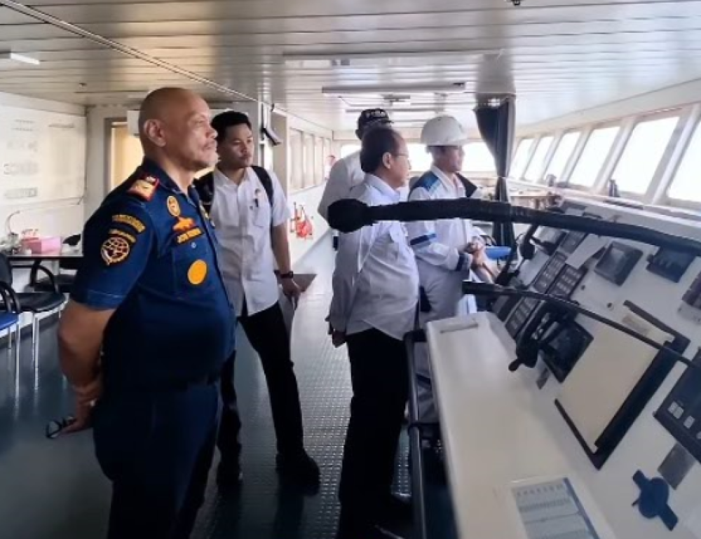 Optimalkan Pelayanan Nataru, Direktur Kenavigasian Tinjau Pelabuhan Makassar