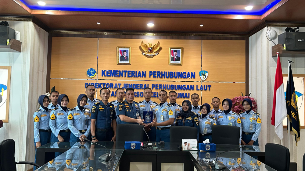 Kegiatan Pelepasan Taruna dan Taruni dari Akademi Maritim Indonesia (AMI) Medan untuk melanjutkan Praktek Darat ke perusahaan-perusahaan yang ada di Dumai