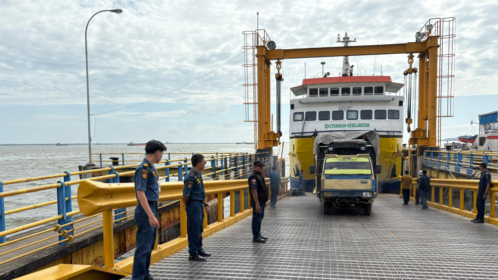PENGAWASAN KEGIATAN EMBARKASI DAN DEBARKASI PENUMPANG POSKO ANGKUTAN LAUT LEBARAN 1447 H/2026 DI PELABUHAN DUMAI