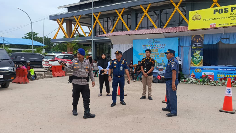 Kepala Kantor  Kelas I Dumai melakukan monitoring &nbsp;arus mudik Angkutan Laut Lebaran 1447 H/2026  di Pelabuhan Bandar Sri junjungan Dumai