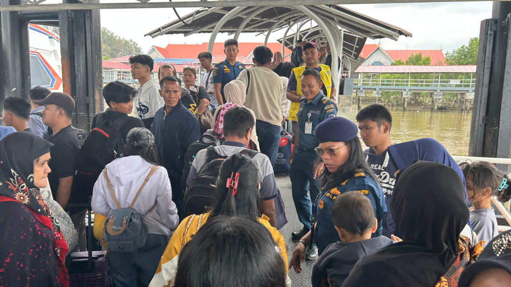 Kantor KSOP Kelas I Dumai melakukan Kegiatan pengawasan embarkasi dan debarkasi penumpang Angkutan Laut Lebaran 1447 H/2026 di pelabuhan Dumai