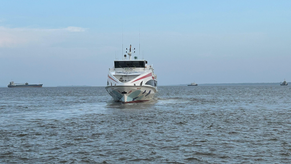 PENGAWASAN EMBARKASI DAN DEBARKASI PENUMPANG ANGKUTAN LAUT LEBARAN 1447/2026 DI PELABUHAN DUMAI OLEH KSOP KELAS I DUMAI