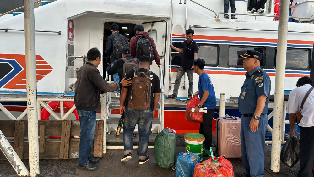 PENGAWASAN EMBARKASI DAN DEBARKASI PENUMPANG ANGKUTAN LAUT LEBARAN 1447/2026 DI PELABUHAN DUMAI OLEH KSOP KELAS I DUMAI
