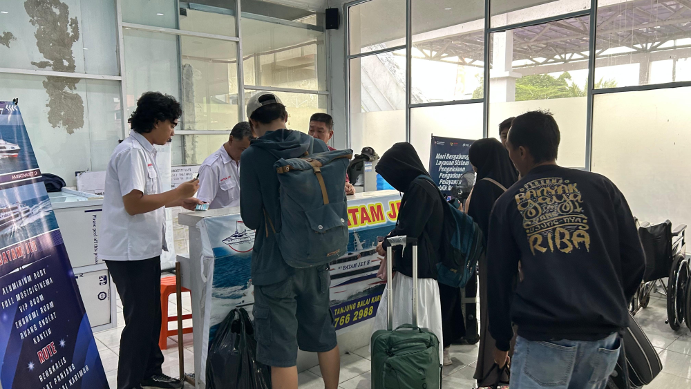 PENGAWASAN EMBARKASI DAN DEBARKASI PENUMPANG ANGKUTAN LAUT LEBARAN 1447/2026 DI PELABUHAN DUMAI OLEH KSOP KELAS I DUMAI