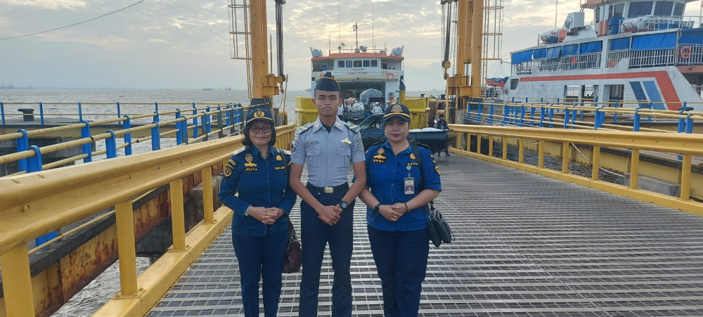 PENGAWASAN EMBARKASI DAN DEBARKASI PENUMPANG ANGKUTAN LAUT LEBARAN 1447/2026 DI PELABUHAN DUMAI OLEH KSOP KELAS I DUMAI